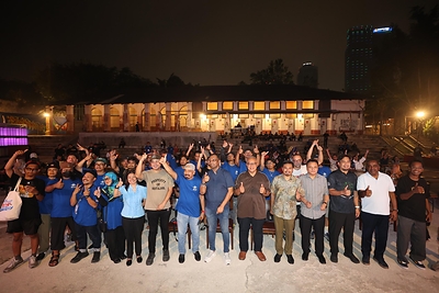 Pannir Selvam Paliksina Siwalinggam, Chairman of the Johor Unity, Heritage and Culture Committee, with Fauzan Omar, Board Member of NVADB, Amerrudin Ahmad, Director-General of NVADB , participating artists and guests at the official launch of Graff For Nation 2.0 at KotaJail, Johor Bahru, Malaysia, on 26 September 2026. Pannir Selvam Paliksina Siwalinggam, Chairman of the Johor Unity, Heritage and Culture Committee, with Fauzan Omar, Board Member of NVADB, Amerrudin Ahmad, Director-General of NVADB , participating artists and guests at the official launch of Graff For Nation 2.0 at KotaJail, Johor Bahru, Malaysia, on 26 September 2026.