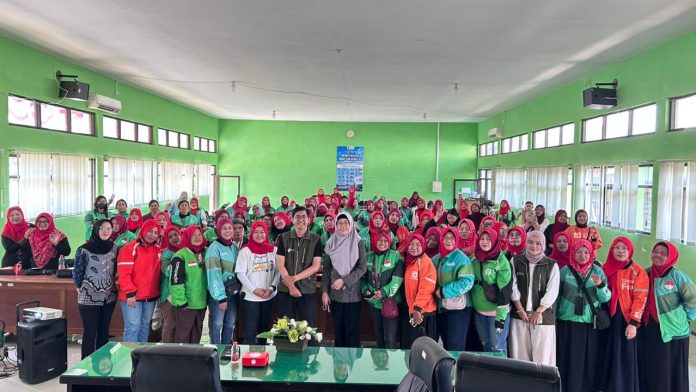 Perluas Literasi AI, Telkom AI Center Malang Ajak Perempuan Ojol Manfaatkan AI Secara Produktif