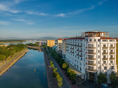 Hotel Royal Hoi An – The Legacy By The River, set along the Thu Bon River in the heart of Hoi An. Hotel Royal Hoi An – The Legacy By The River, set along the Thu Bon River in the heart of Hoi An.