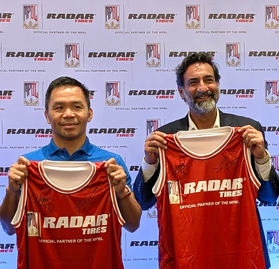 Manny Pacquiao, MPBL Founder and 8-Division World Boxing Champion, GS Sareen, President and CEO, Omni United Manny Pacquiao, MPBL Founder and 8-Division World Boxing Champion, GS Sareen, President and CEO, Omni United
