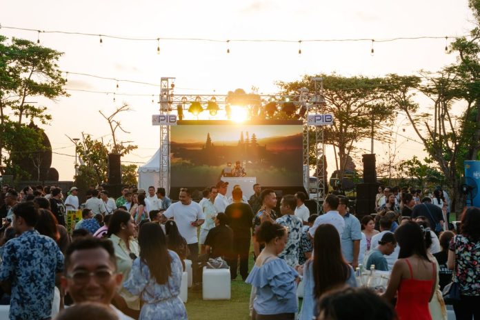 SQUEEZE SUNDOWN VOL